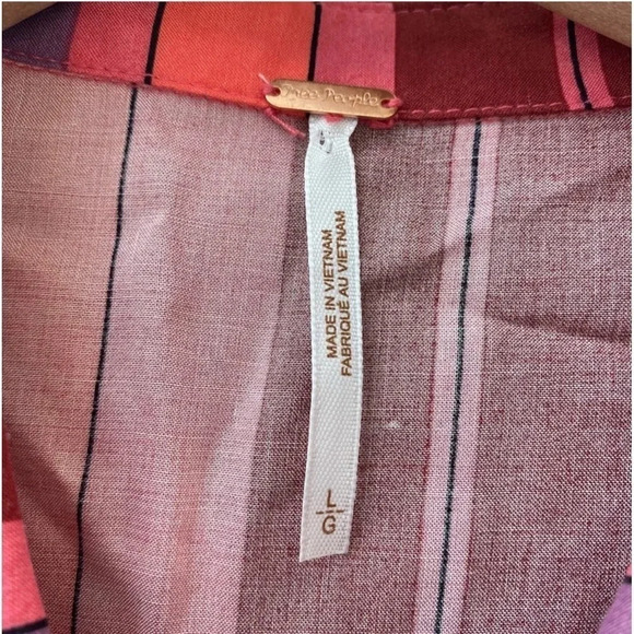 NWT Free People Mackenzie Wrap Button-Up Sleeveless Top
Floral Combo OB1314283 - Picture 8 of 12